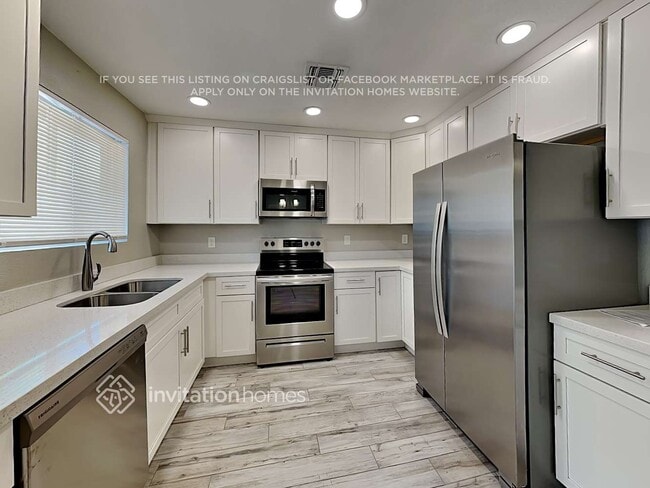 1026 W Danbury Dr, Phoenix, AZ 85023 - photo 6