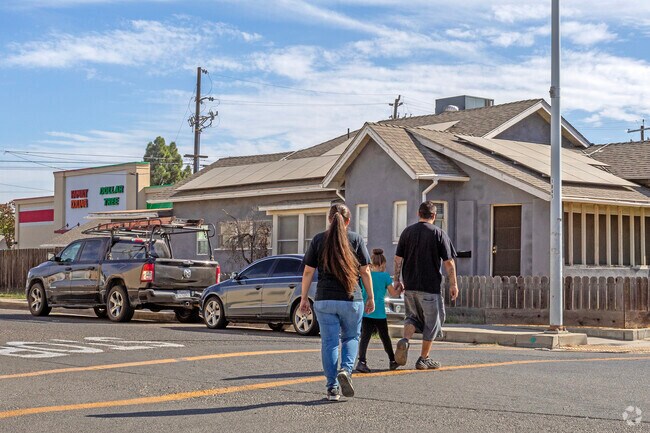 Take a walk with the family along the quiet streets of South Dos Palos.