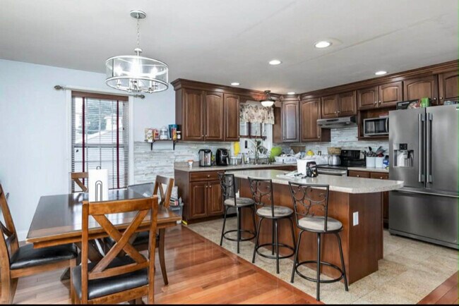 160 S Elm St unit A B, Manchester, NH 03103 - photo 6