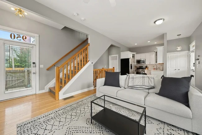 950 N 6th St, Columbus, OH 43201 - photo 3