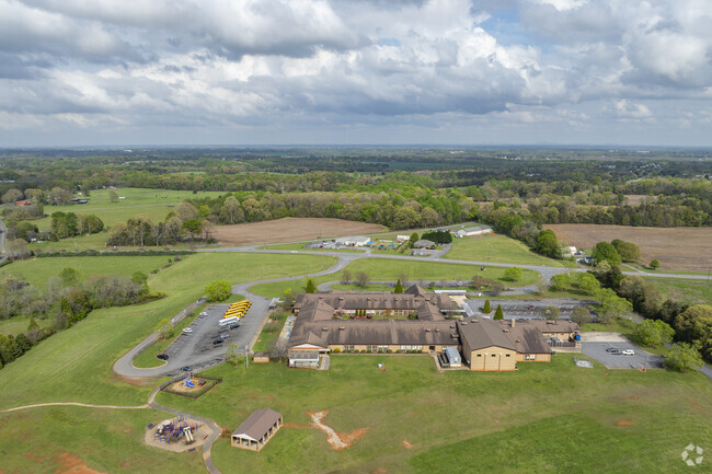 Springmore Elementary School is surrounded by large open spaces and a quiet community.