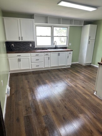 505 W 52nd St, Ashtabula, OH 44004