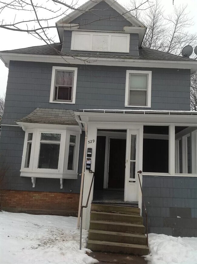 529 Parsells Ave Unit UP 2nd Floor, Rochester, NY 14609