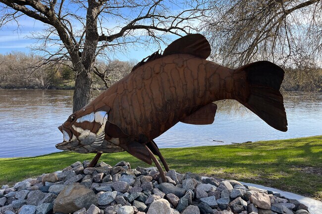 Recreationists will love the proximity to the Mississippi River.