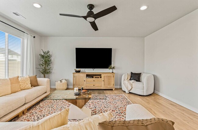 5302 E Burnte Peak St unit ID1322141P, Nampa, ID 83687 - photo 2