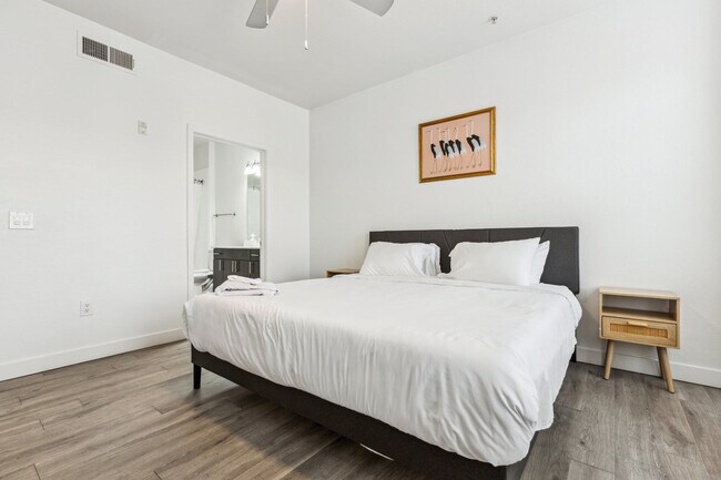 9450 W Cabela Dr unit ID1055574P, Glendale, AZ 85305 - photo 5