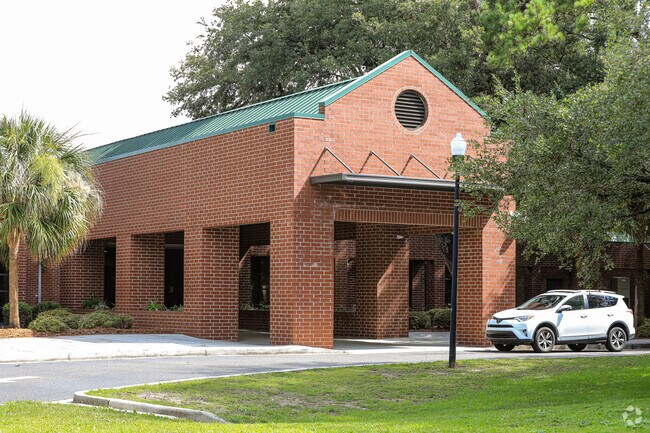 Hunley Park Elementary near Forest Hills has a 13:1 student-to-teacher ratio.