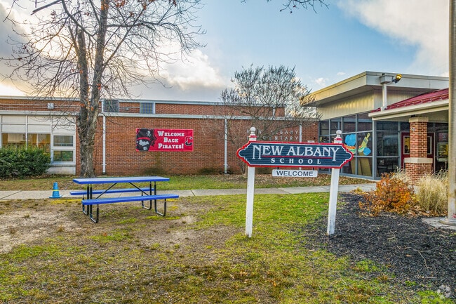 Niche has given New Albany Elementary School an overall score of B+.