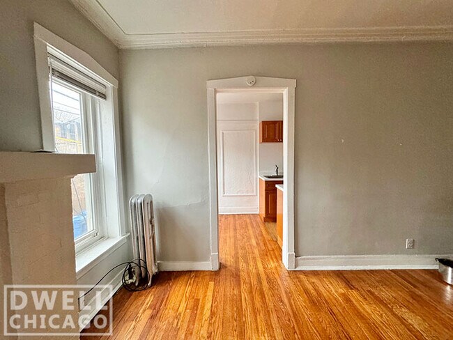 6526 N Lakewood Ave unit 1, Chicago, IL 60626 - photo 3