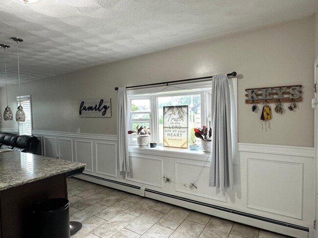 8. Seymour Ave, Cranston, RI 02910 - photo 5