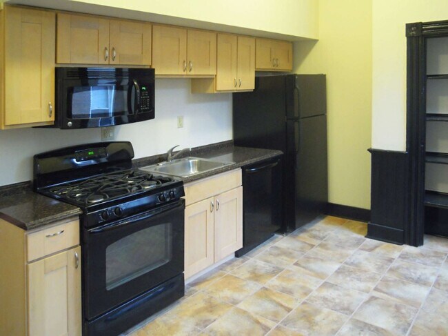 2012 E Carson St unit 200, Pittsburgh, PA 15227 - photo 2