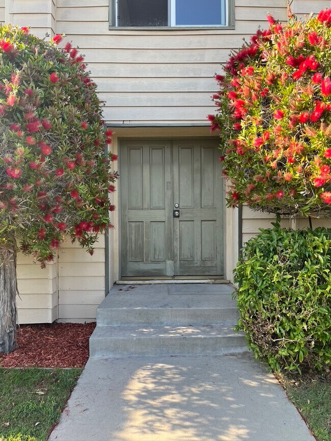 2411 Harriman Ln Unit A, Redondo Beach, CA 90278