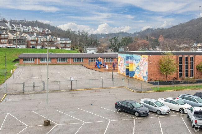 Glenn O. Swing Elementary School is in Covington.