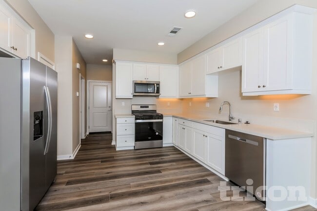 24933 Siempre Ct, Wildomar, CA 92595 - photo 4