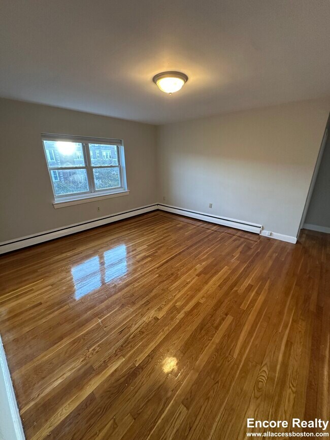 61 Selkirk Rd Unit 17, Boston, MA 02135