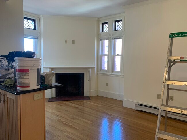 195 Commonwealth Ave unit 7, Boston, MA 02116 - photo 3