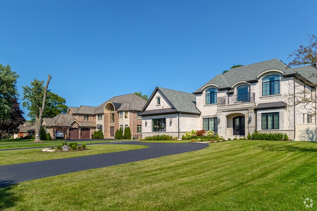 Homes in Glenbrook Countryside range from 875,000 and 1.3 million.