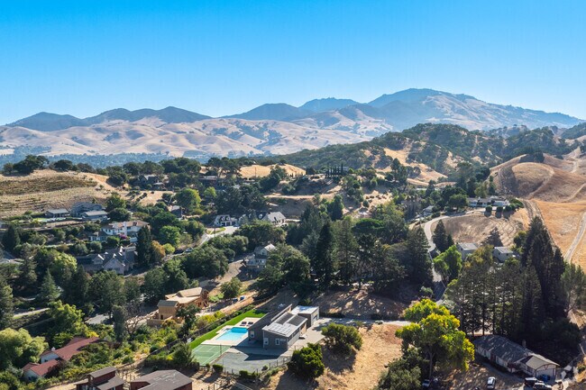 Ranch San Miguel is a birdwatcher’s paradise filled with soothing nature sounds.