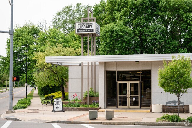 The Winton branch Rochester Public Library serves Browncroft residents 7 days a week.