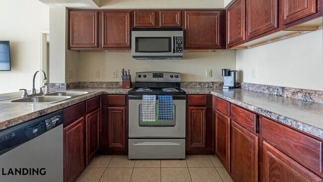 2700 N 7th St unit 631, Broken Arrow, OK 74012 - photo 6