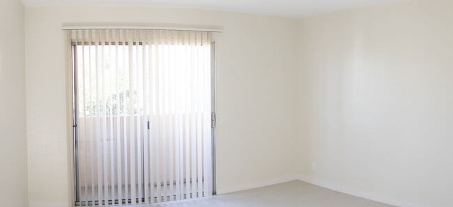 Astoria Apartments, Sylmar, CA 91342 - photo 5