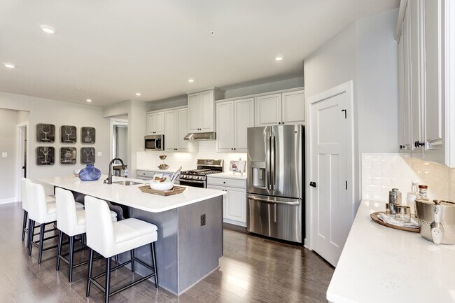 8190 W Danube Loop unit 36142662, New Kent, VA 23124 - photo 3