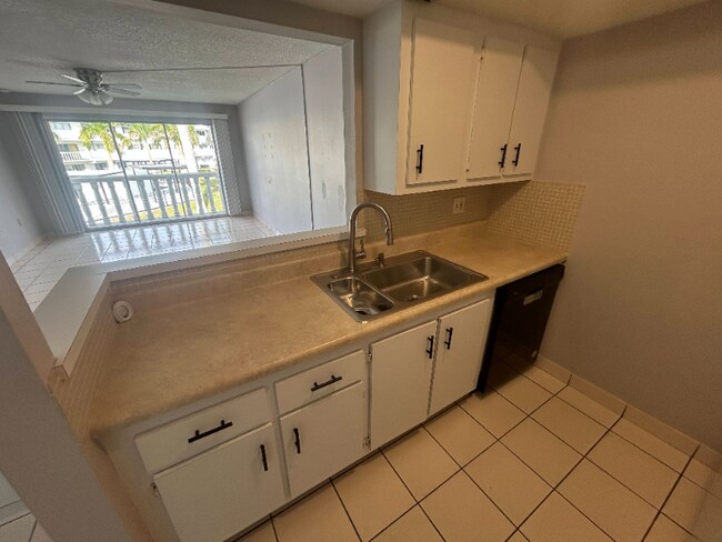 3706 Broadway unit 29, Fort Myers, FL 33901 - photo 6
