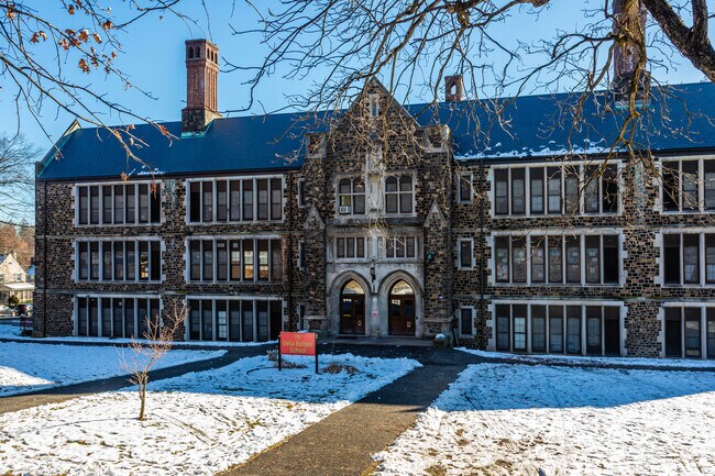 Jefferson Elementary is a fine learning institution located in Maplewood, NJ.