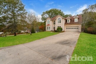 3730 Glen Ian Dr, Loganville, GA 30052