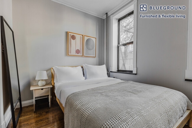 325 E 5th St unit FL1-ID1647, New York, NY 10003 - photo 5