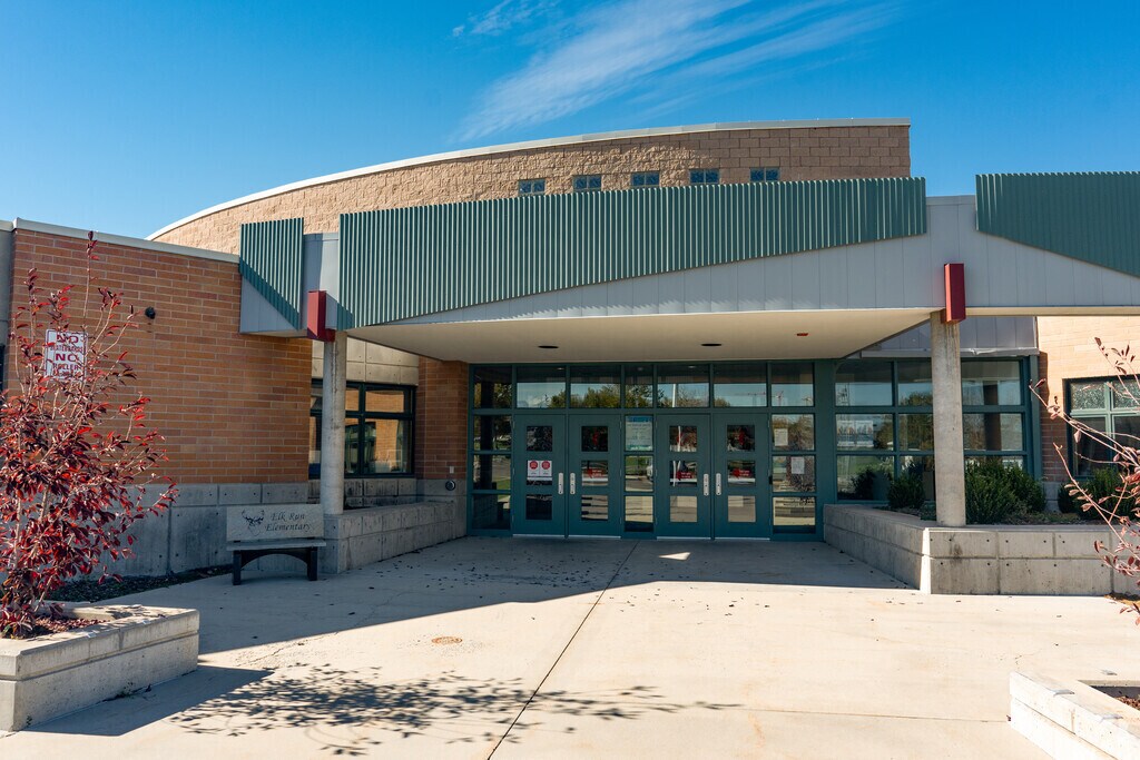 Elk Run Elementary provides education in the neighborhood of 
Outer Exoburbs West.