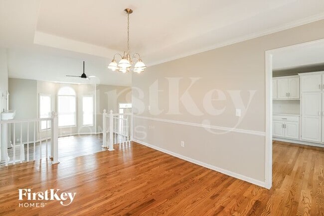 2300 SW Stone Bridge Ct, Lees Summit, MO 64082 - photo 5