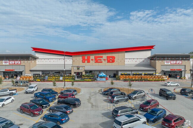 H-E-B Grocery in Manvel offers fresh produce and meats for residents.