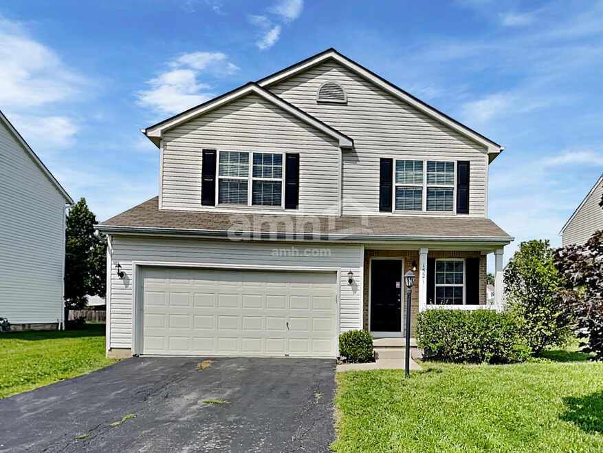 1521 Mckinney Ln, Pataskala, OH 43062 - photo 1