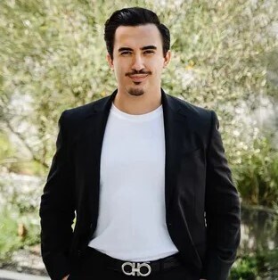 Agent Photo