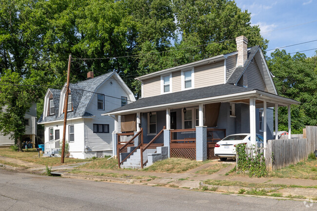 Bungalow and other small two story homes can be found in Mountain View.