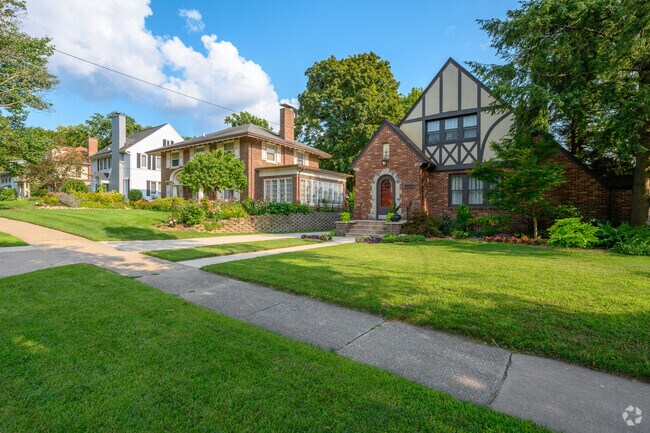 Colonials, Tudor Revivals, and Georgians are common in the West Main Hill neighborhood.