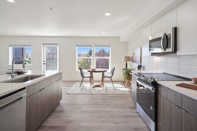 Edgewater Apartments, Bend, OR 97702 - photo 6