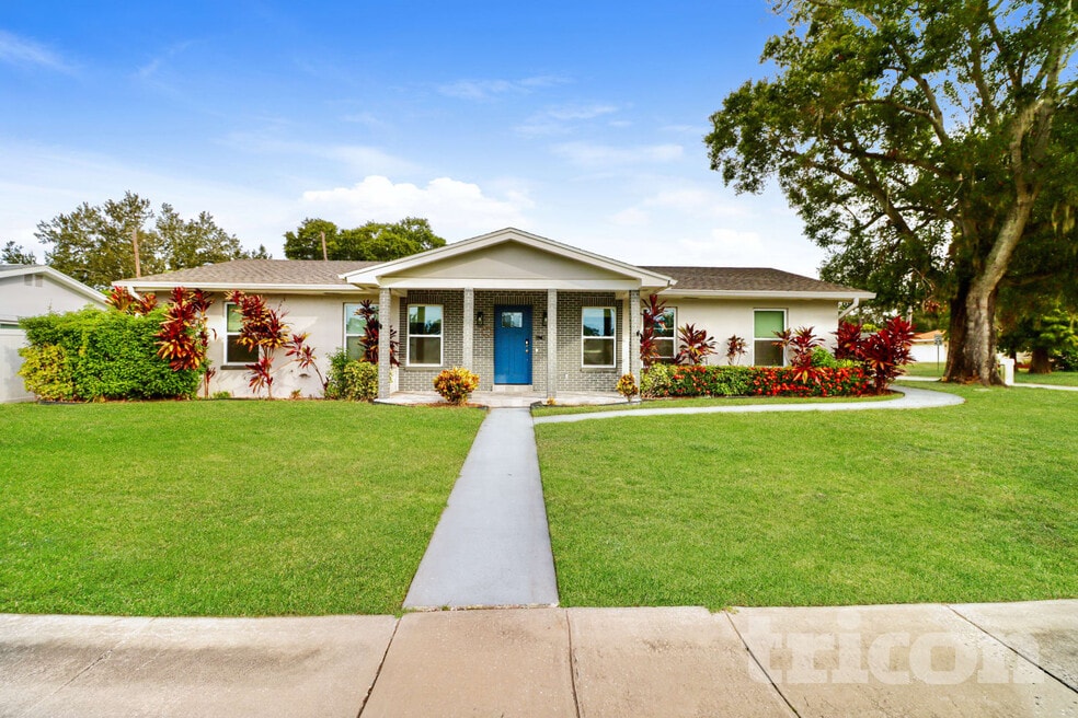 1498 Hunt Ln, Clearwater, FL 33764 - photo 1