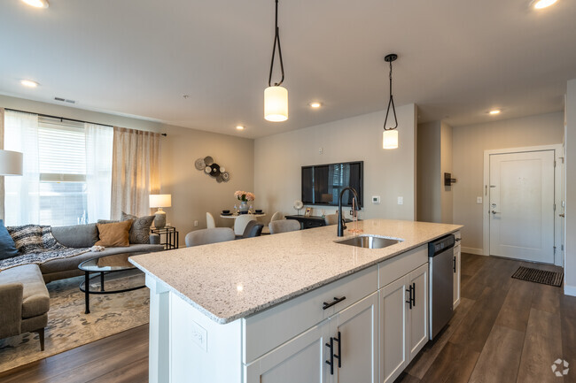 1BR, 1BA +Den - 1,044SF