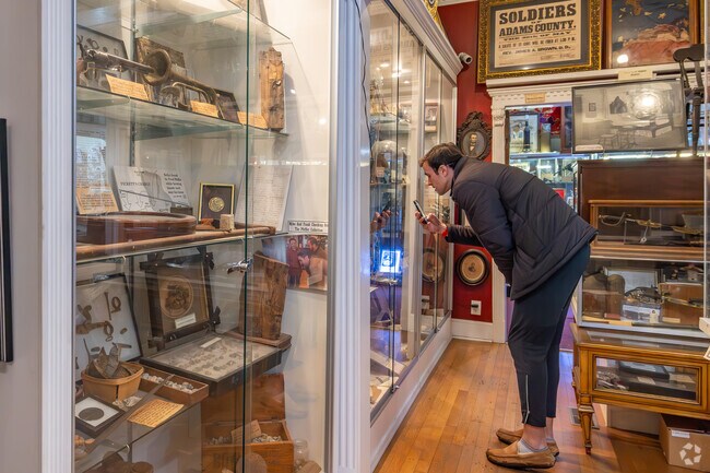 Smaller museums like the Gettysburg Museum of History can be found throughout Gettysburg.