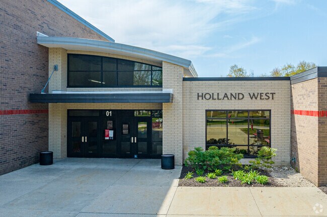 Holland West Elementary has a B-plus rating on Niche.com.