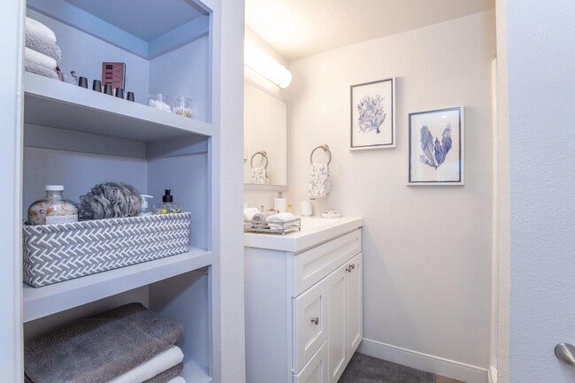 Kinley at Biltmore, Phoenix, AZ 85016 - photo 7