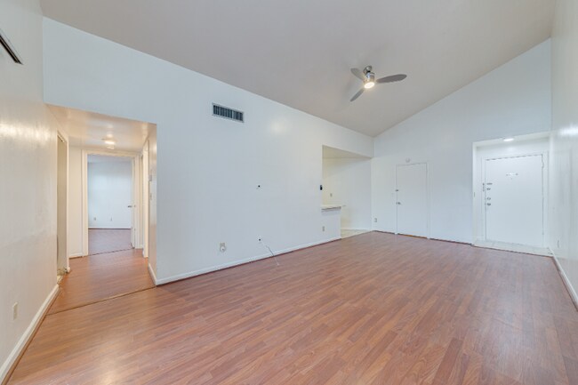 4004 Atrium Dr, Orlando, FL 32822 - photo 4