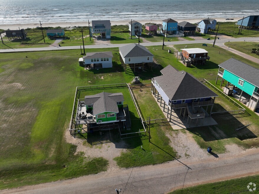 4418 Palm St, Freeport, TX 77541 - photo 2