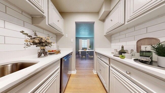 Gulf View Apartments | Remodeled!, Biloxi, MS 39531 - photo 3