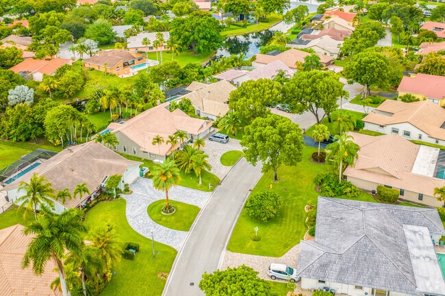 Beautiful traditional-style homes in Pine Ridge make the community cozy and comfortable.