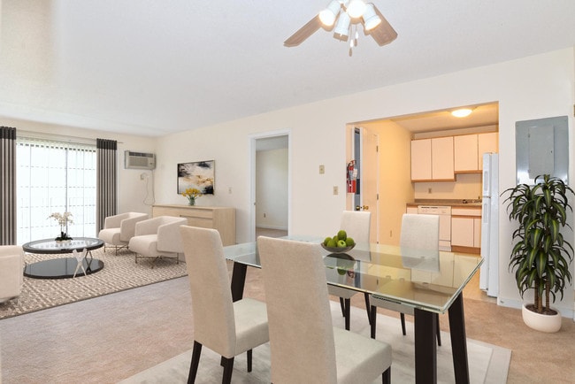 Oak Creek Apartments, Concord, NH 03303 - photo 4