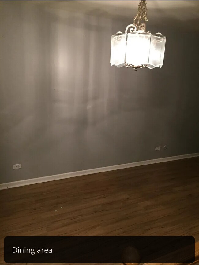 195 Rob Roy Ct, Schaumburg, IL 60194 - photo 2