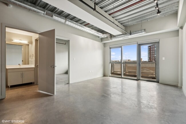 1255 N Milwaukee Ave unit 608, Chicago, IL 60622 - photo 3